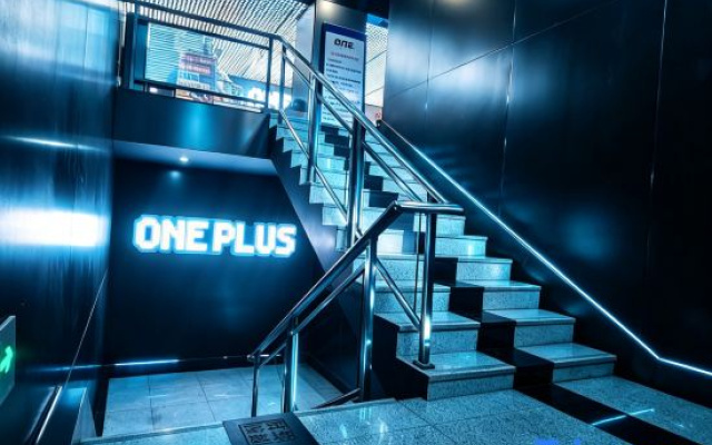 Jishou 1+ E-Sports Hotel (Qianzhou Ancient City)