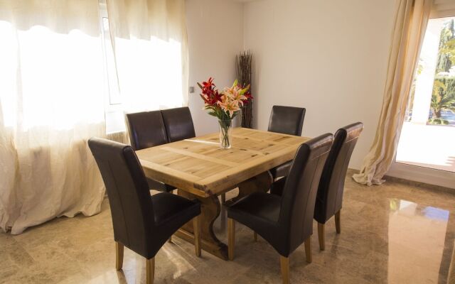 071 Villa Alqueries