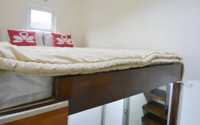 Kamar Keluarga Tanjung Duren Syariah