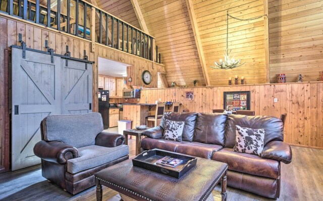 Ski-in/ski-out Red River Cabin w/ Mtn Views!