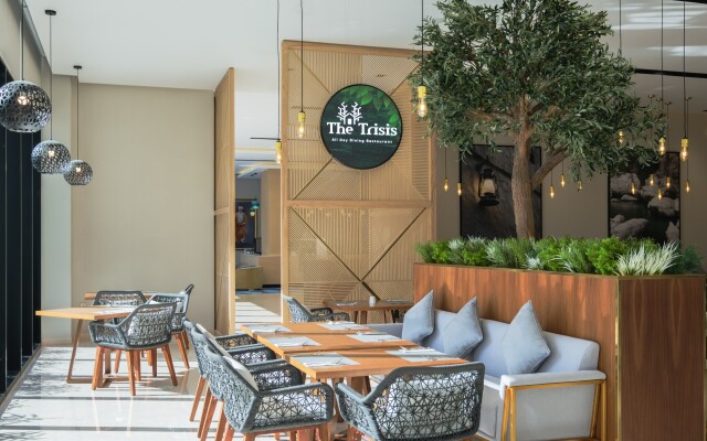 Maani Muscat Hotel & Suites