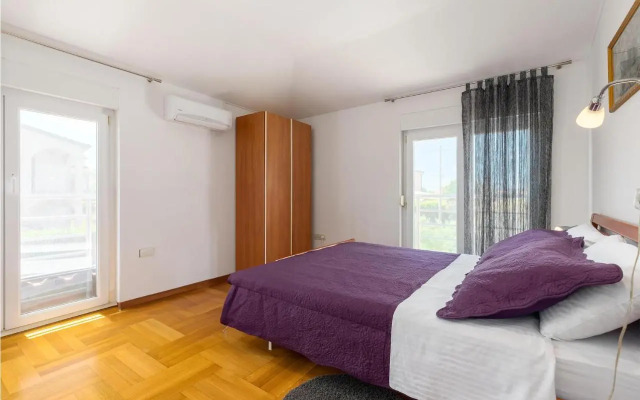 Apartment Zbandaj V