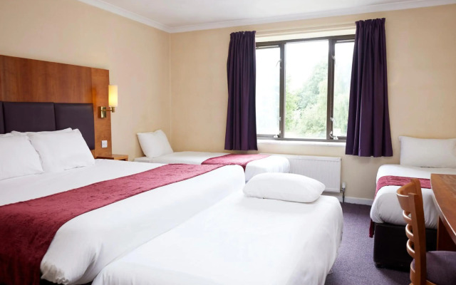 Premier Inn Northampton West (Harpole)