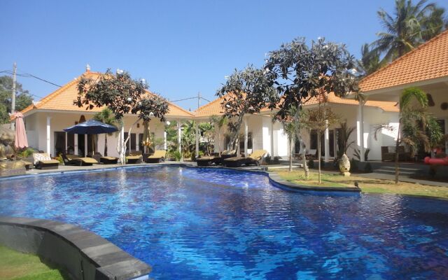 Mushroom Bay Villas Hut