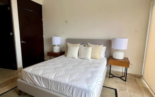 Penthouse Navela 405 Beachfront