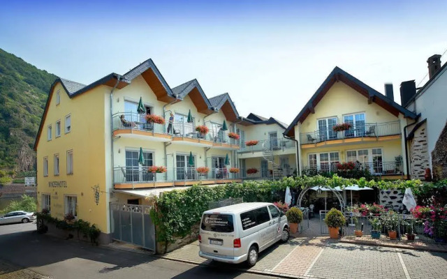 Winzerhotel - Restaurant zum Moselstrand