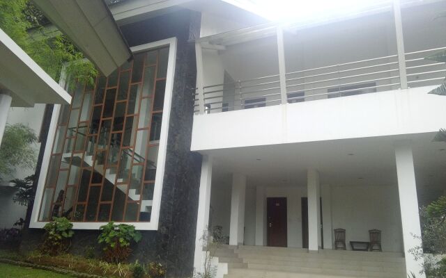Zuri Resort Cipanas