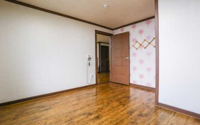 Andong Horse Park Pension