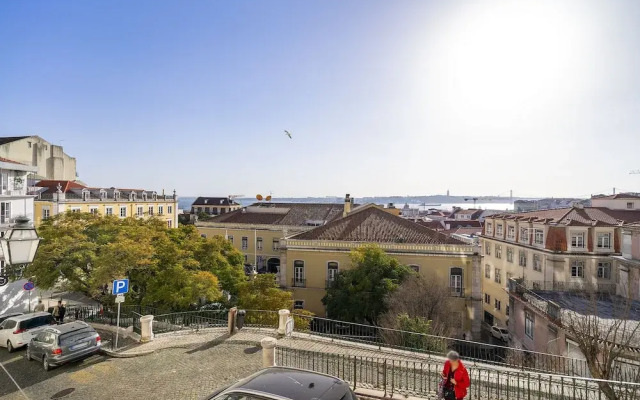 Historic Centre Modern Masterpiece W River Views