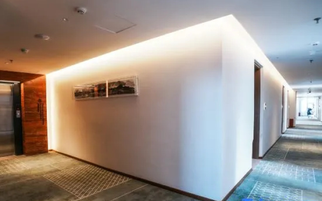 City Wall Homestay (Xiangyang Ancient City North Street Branch) – Hotel Rooms – Xiangyang