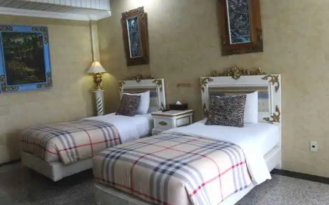 Seruni Hotel Family Room