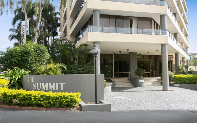 The Summit Apartments