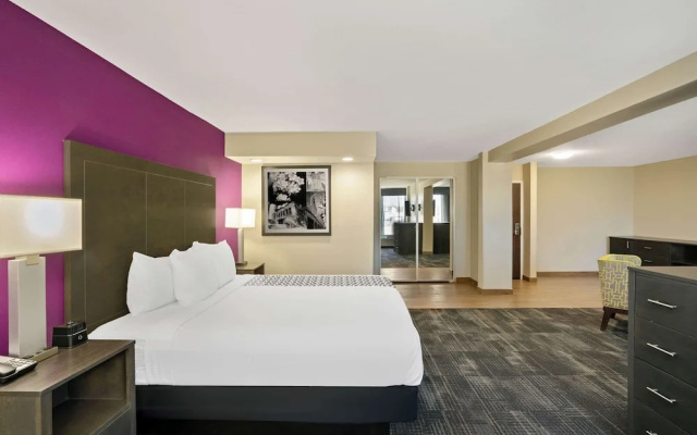 La Quinta Inn & Suites by Wyndham Columbus MS