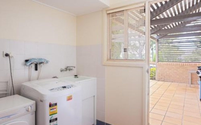 3 'The Clippers' 131 Soldiers Point Road - Fabulous Waterfront Unit – Guest Rooms – Soldiers Point
