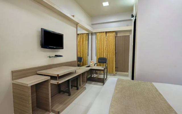 Mannars Deluxe Lodge