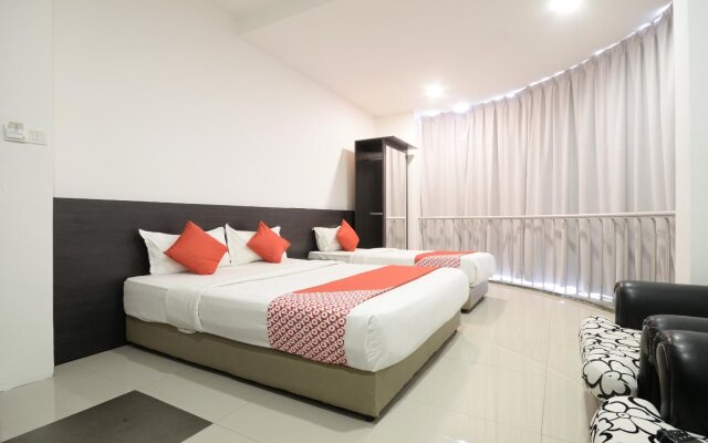 Lucky 11 Hotel