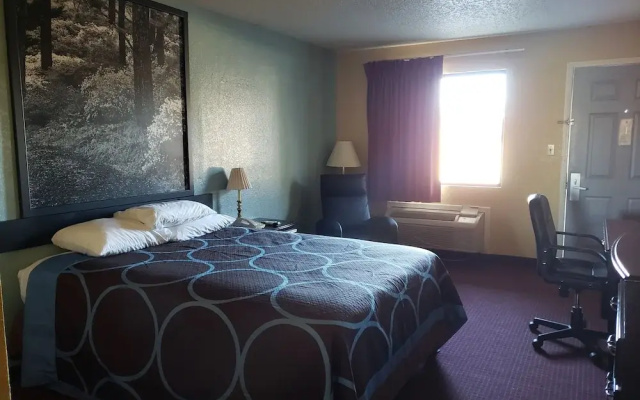 Super 8 Arkadelphia Caddo Valley Area