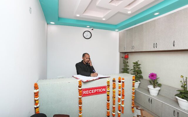 Acclaim By OYO Rooms