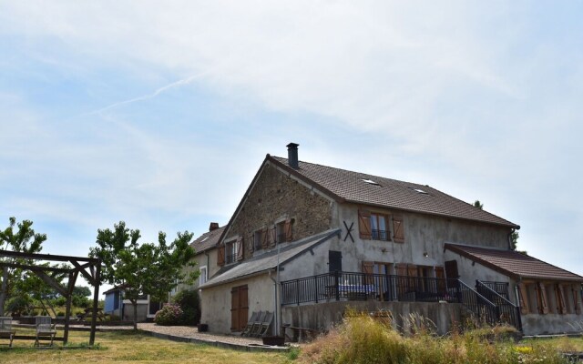 Cosy Holiday Home in Rémilly With a Terrace