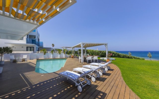 Beachfront Dream Villa