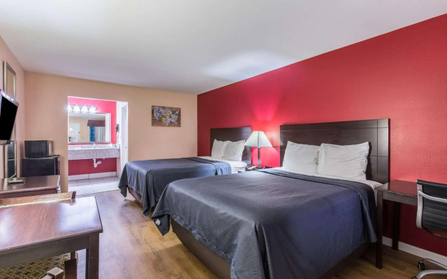 Quality Inn & Suites Bridge City/Orange