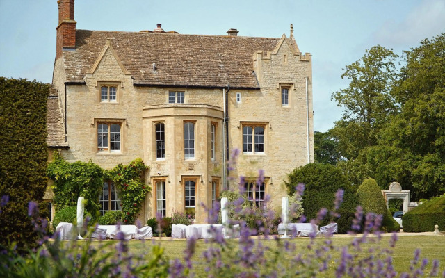 Weston Manor Hotel