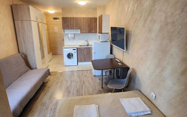 Colonel apartment 844