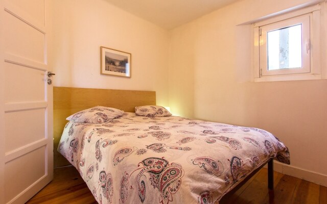 Castelo River View by Homing