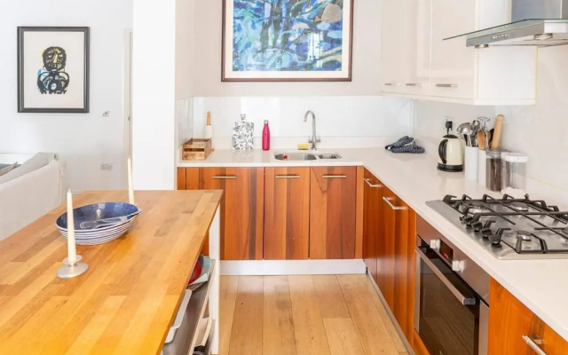 Superior Kensington, London Flat With Free Wi-fi
