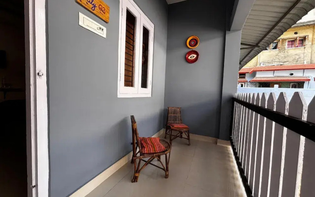 The Gulmohar Inn