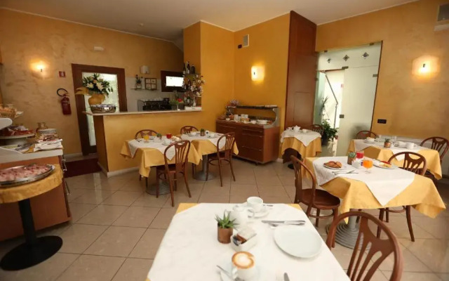 Hotel Cris