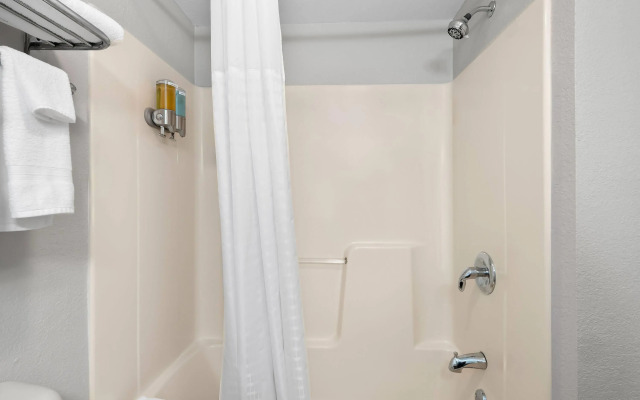 Days Inn by Wyndham Hillsdale