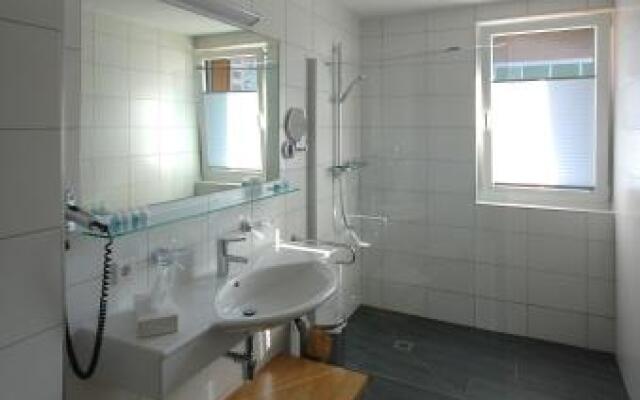 EdelWeiss AlpinLodge
