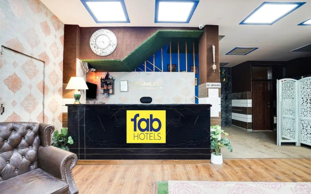 OYO Townhouse 1077 Hotel travel time