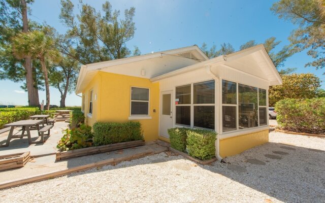 Whispering Waves East Apartment 1