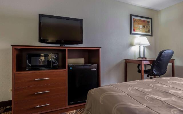 Quality Inn Sycamore - DeKalb