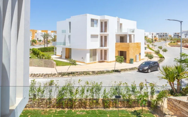 Prime Holidays Seashell