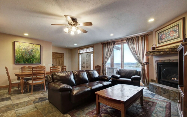 Bear Hollow Village 7 Bedroom by All Seasons Resort Lodging