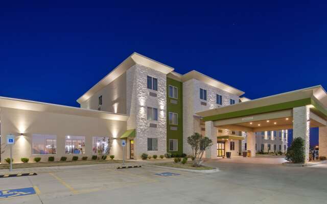 Best Western Lindsay Inn & Suites