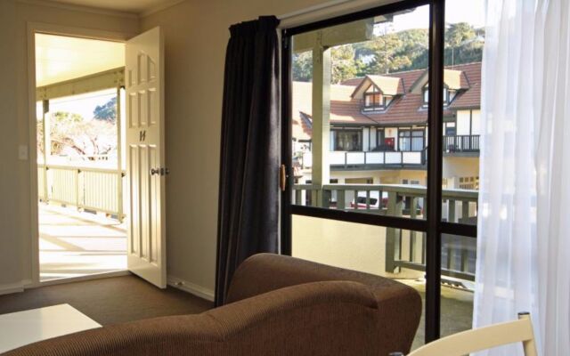 Champers Motor Inn