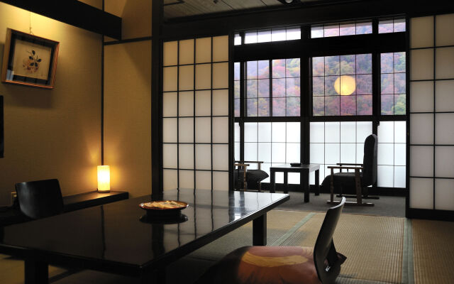 Kutsurogijuku Chiyotaki