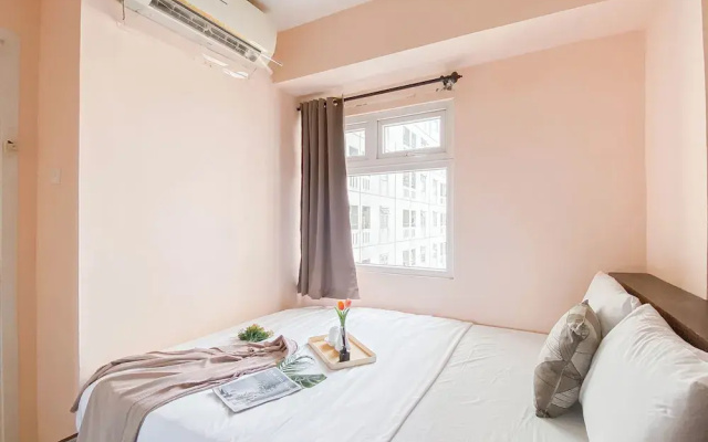 Comfy And Homey 2Br At Green Pramuka City Apartment