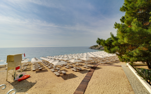 Bomo Tosca Beach Hotel