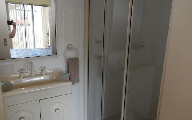 Pioneer Way Motel