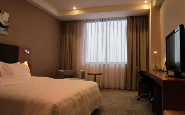 Days Inn Business Place at Chongqing Fortune Plaza