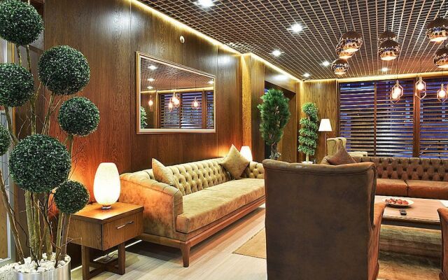 The Elegant Hotel