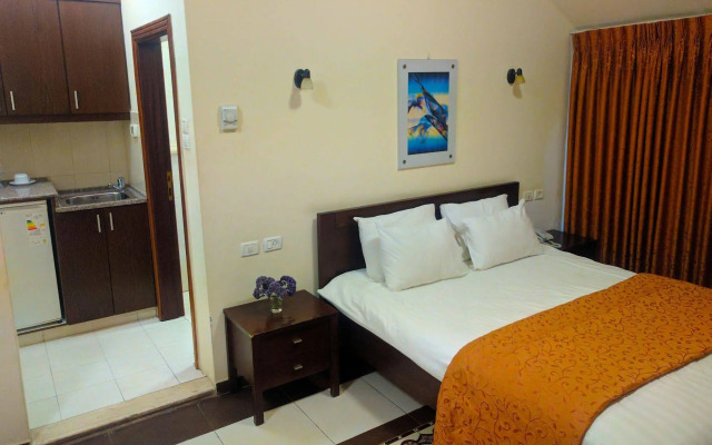 Alhambra Palace Hotel Suites