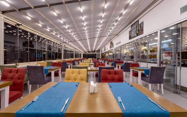 Best Western Plus Khan Hotel