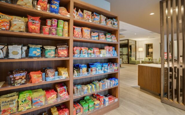 Holiday Inn Express & Suites Ft. Washington - Philadelphia by IHG