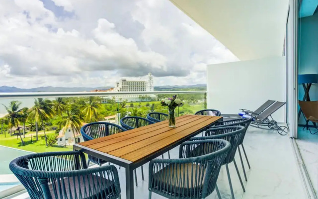 NEW Beachfront Marítima Condos 2 Pools